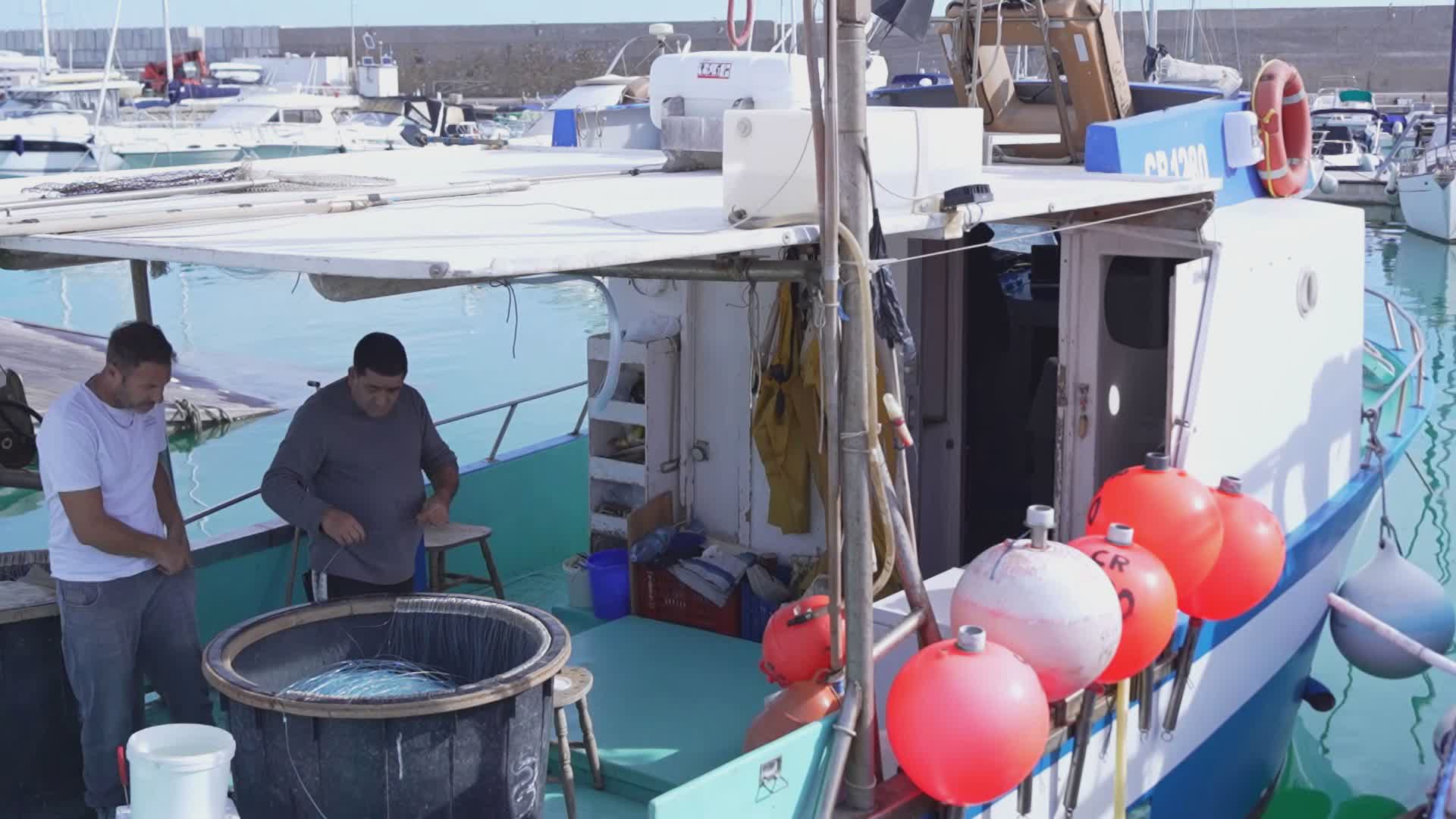 A Crotone pescatori in difficoltà: costi raddoppiati e guadagni sempre più ridotti