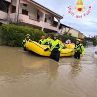 Vigili del fuoco esondazione Crati