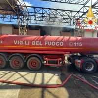 incendio mercato rc vvff 17-9-2025 (4)