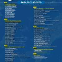 Programma completo in italiano dell'evento di sabato 2 agosto, elenco orari, luci, attività e location su sfondo blu.