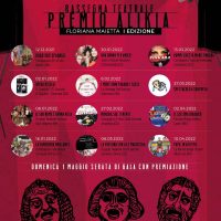 Poster rosa con ritratti di volti, testo italiano di anteprima e dettagli dell’evento, design vivace e grafico, promozione spettacolo.