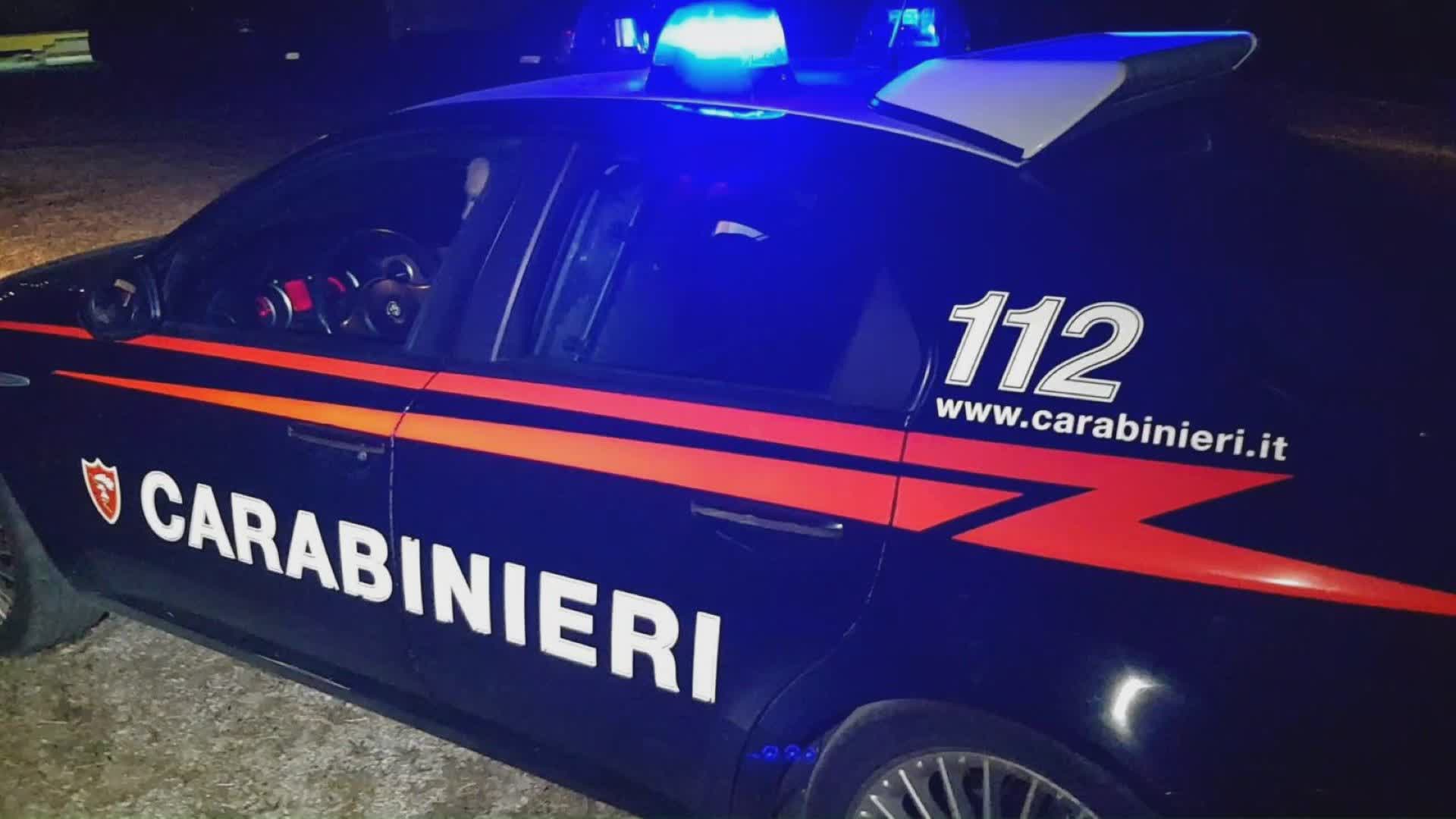 Lamezia Terme, un garage trasformato in deposito di droga: arrestato un pusher