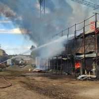 incendio cantiere scuola isola capo rizzuto 17-9-2025 (4)
