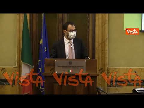 Cambiamenti climatici, Patuanelli: “Incendi in Sardegna segnali che non possiamo ignorare”
