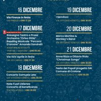 Calendario eventi a dicembre: date, luoghi e programmi principali in una griglia con sfondo blu e motivi decorativi.