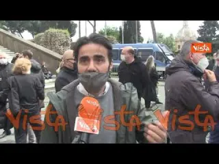 “Siamo sempre più precari”. I lavoratori dell’opera alla manifestazione davanti al Campidoglio