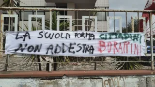 Sciopero istituti tecnici, sit-in della Flc Cgil all’Usr Calabria
