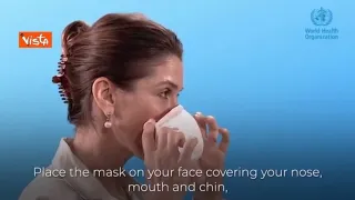Mascherine di tessuto: il tutorial dell'OMS su come indossarle (VIDEO)