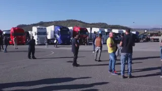 Autotrasportatori in protesta, presidi sulla SS 18