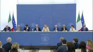 Nuove norme del Governo sui migranti: fino a 18 mesi il trattenimento per il rimpatrio