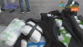 Dai Balcani alla Puglia con una tonnellata di droga: fermati due motoscafi dalla Finanza (VIDEO)