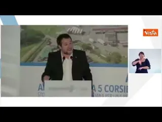 Salvini ai lavoratori di Autostrade: "Grazie a voi gilet gialli"