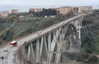 L'EDITORIALE Catanzaro ha bisogno di una rottura vera, profonda, strutturale con il proprio passato. Ognuno dica...