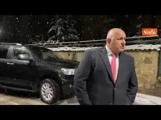Borisov sotto la neve dopo le elezioni: "Vi propongo pace e Governo di unità nazionale dei migliori"