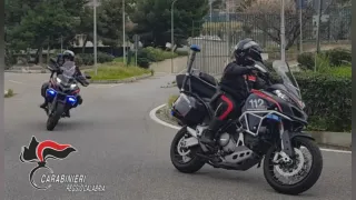 Reggio Calabria, serra di marijuana in casa: arrestato un giovane