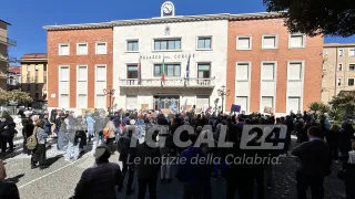 Bonifica: Crotone scende in piazza e chiede la rimozione di Errigo