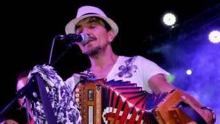 Musica: Ciccio Nucera torna sui palchi per far rivivere in musica la tradizione grecanica calabrese