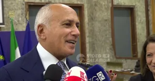 Cosenza, il sindaco Caruso azzera la Giunta: «Apriamo al campo largo»