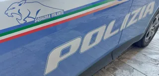 Colta da malore in spiaggia: donna salvata da 2 poliziotti fuori servizio