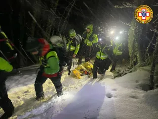 Salvato escursionista ferito in mezzo a tempesta di neve (FOTO)