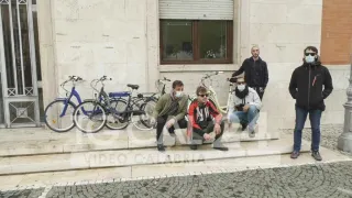 VIDEO | Bici rubate al park'n'ride di Crotone: Ciclofficina le ritrova e le riporta al Comune