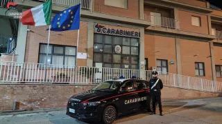 Spara per vendetta al titolare di un bar nel Cosentino: arrestato 41enne dai Carabinieri