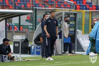 SERIE B | Calcio, il Cosenza richiama in panchina mister Roberto Occhiuzzi