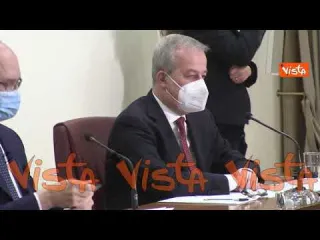 Locatelli: “Nessuna prova di rischi di tromboembolia con vaccino Astrazeneca”