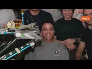 AstroSamantha festeggia i primi 100 giorni della missione Minerva