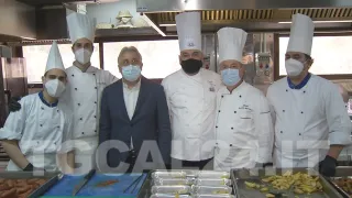 VIDEO | "Alimentiamo la solidarietà", chef in campo anche per la Pasqua