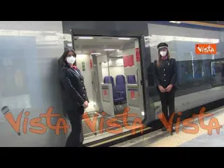 Al binario 20 di Roma Termini Amuchina e Trenitalia presentano la loro partnership