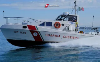Non si arrestano gli sbarchi nella Locride: arrivate 61 persone intercettate dalla Guardia Costiera