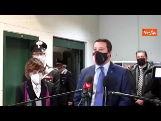 Salvini: "Solidarietà Letta l'ha dimostrata mettendo felpa degli stranieri"