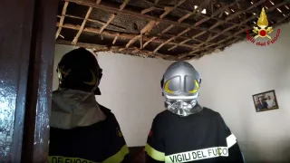 Crolla controsoffitto a Maierato: l'abitante della casa ricoverato a Catanzaro