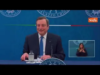 Draghi: "Ho detto a Salvini che ho scelto io Speranza, ne ho molta stima"