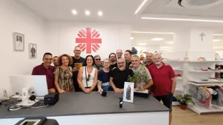 La solidarietà va in scena: i giornalisti di Crotone donano 4.000 euro alla Caritas