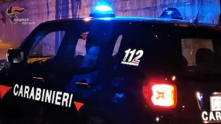 Appicca un incendio alle sterpaglie: arrestato dai Carabinieri