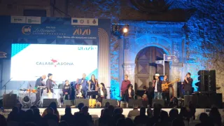 "La Calabria che suona": da De Andrè a Pino Daniele, fino a Modugno. La musica dei Cumededè