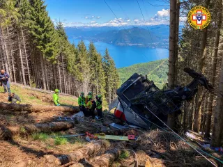 Piemonte, precipita cabina funivia Stresa - Mottarone: 13 vittime e feriti
