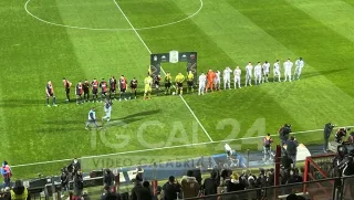 SERIE B | Calcio, il Crotone strappa il pareggio in zona Cesarini nel derby contro il Cosenza