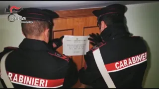Colpisce la compagna con quattordici coltellate: arrestato 18enne nel Reggino (VIDEO)