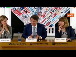 Renzi: "Noi volevamo fare il salario minimo nel 2018, Landini ci disse di no"