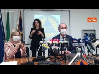 Prenotazione vaccini, Zaia chiama il numero verde in diretta per vedere se funziona