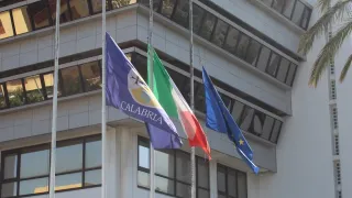Morte presidente Santelli: proclamato lutto cittadino in tutti e cinque i capoluoghi di provincia calabresi
