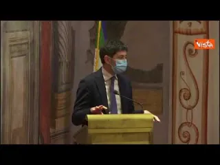 Speranza: "Siamo all'incrocio di due sfide, gestione emergenza e nuovo Ssn"
