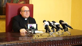 VIDEO | Il naufragio dei migranti a Cutro nel messaggio di Pasqua di mons. Angelo Panzetta