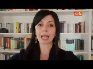 Floridia (M5S): “Necessario riaprire le scuole e produrre i vaccini in Italia”