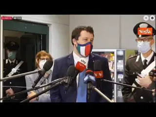 Sputnik, Salvini: "D'accordo con Merkel e Draghi, se non lo fa l'Europa facciamolo noi"
