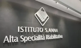 L'Istituto S. Anna di Crotone premia l'impegno dei suoi dipendenti: "Uniti da una missione comune"