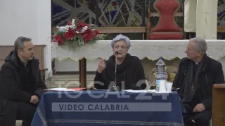 VIDEO | Presentato a Crotone "L'alveare assopito", l'ultimo libro di Angela Caccia